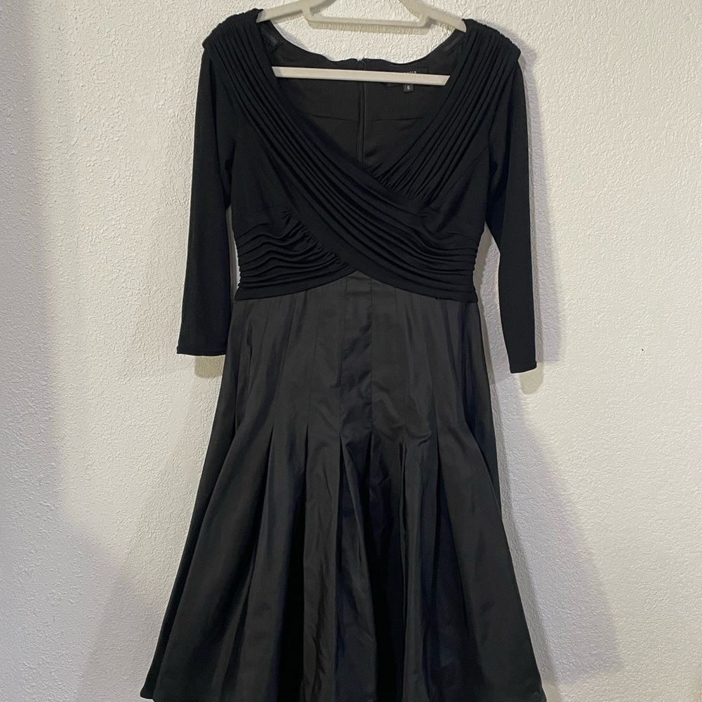 Tadashi Shoji Elegant Black Cocktail Dress